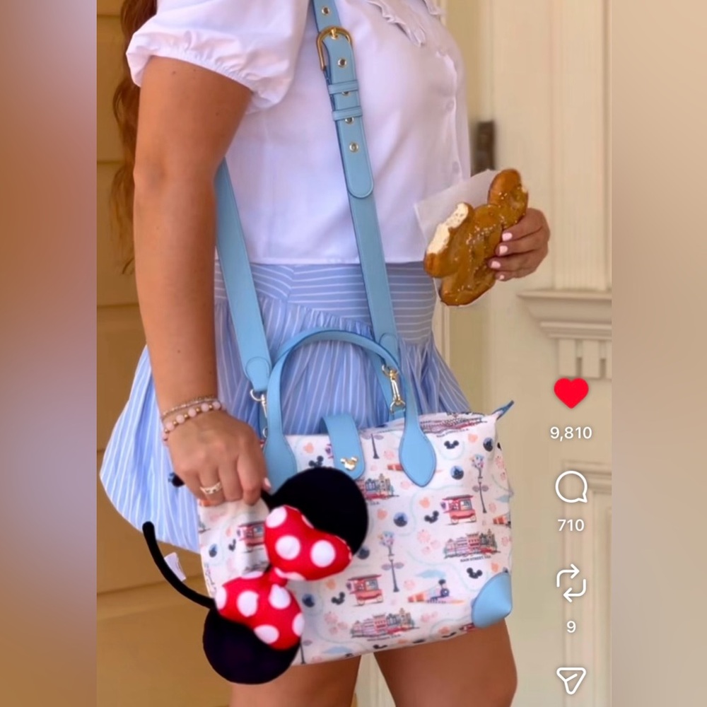 BNWT Stoney Clover Lane x Disney Parks Main Street USA Pouchette 03 - Picture 10 of 11